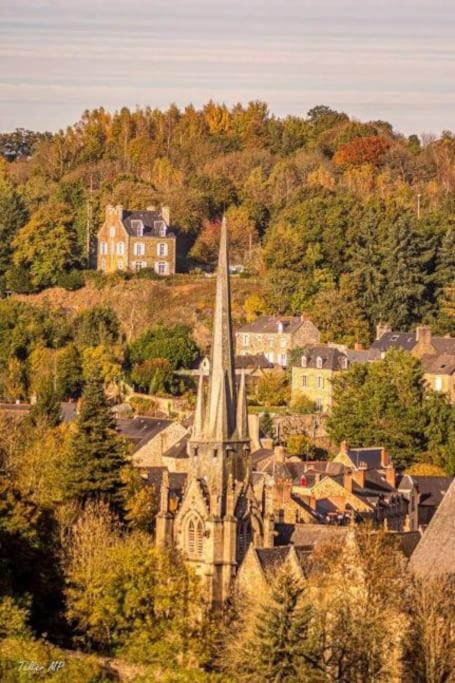 La Chouette Detente Fougeres Bagian luar foto